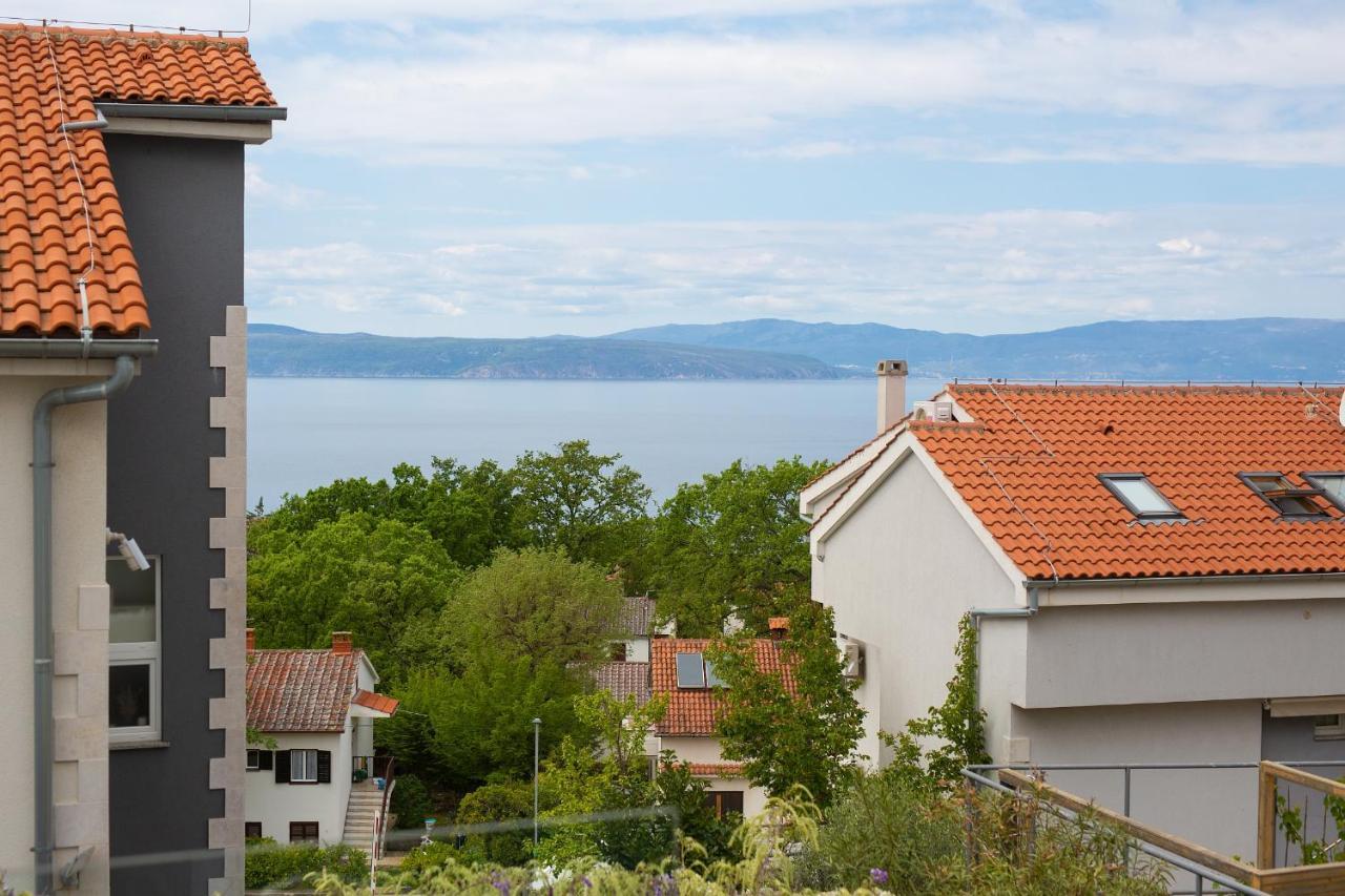 Villa Solis Lacus Modern Apartment - Private Heated Pool - Smart Tv Sky X - Free Parking Njivice Exteriér fotografie