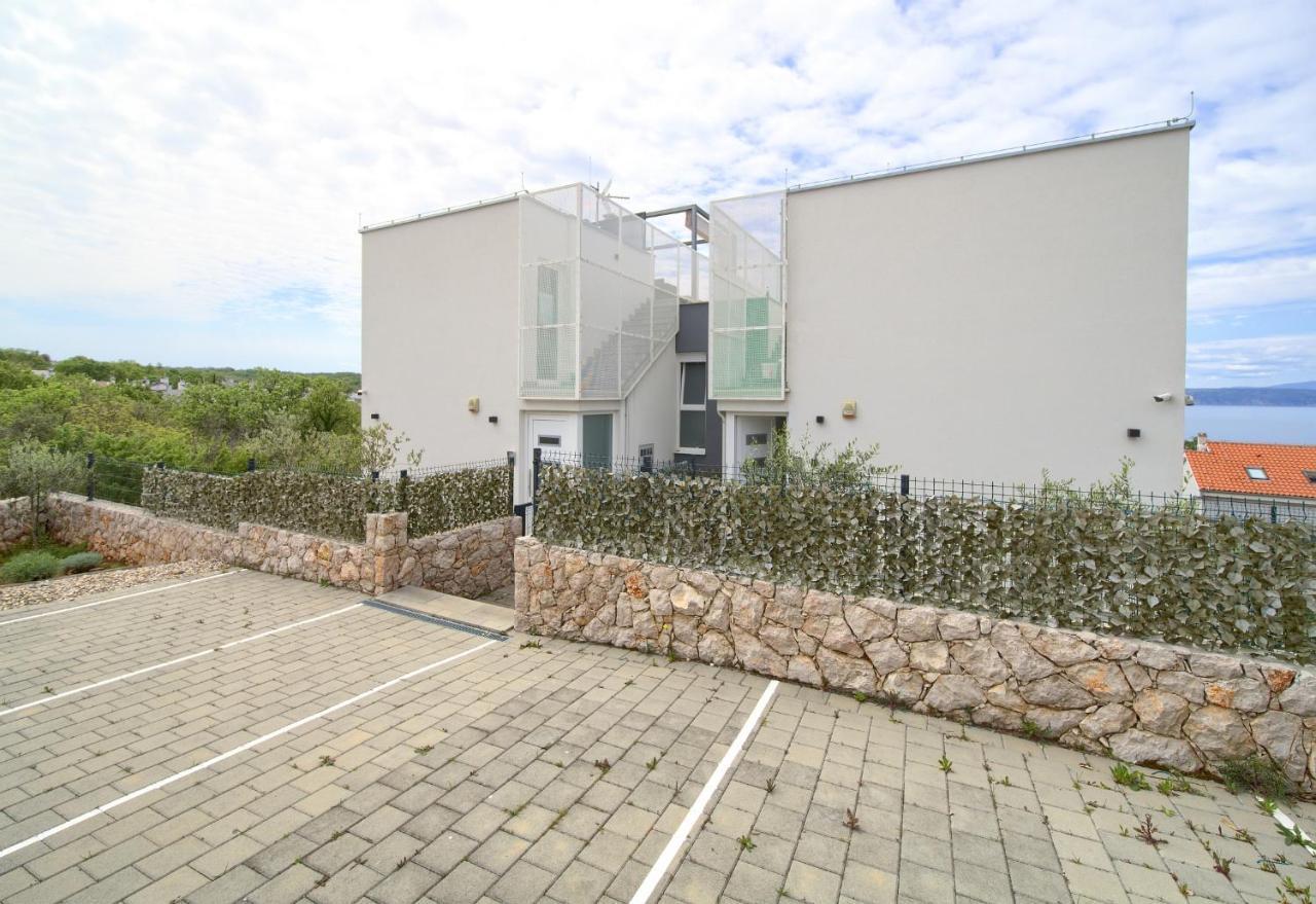 Villa Solis Lacus Modern Apartment - Private Heated Pool - Smart Tv Sky X - Free Parking Njivice Exteriér fotografie