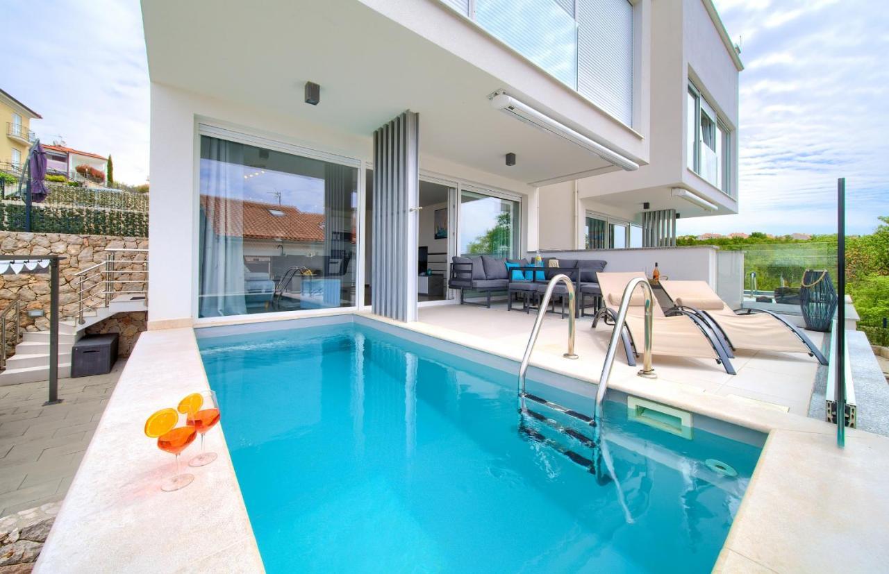 Villa Solis Lacus Modern Apartment - Private Heated Pool - Smart Tv Sky X - Free Parking Njivice Exteriér fotografie