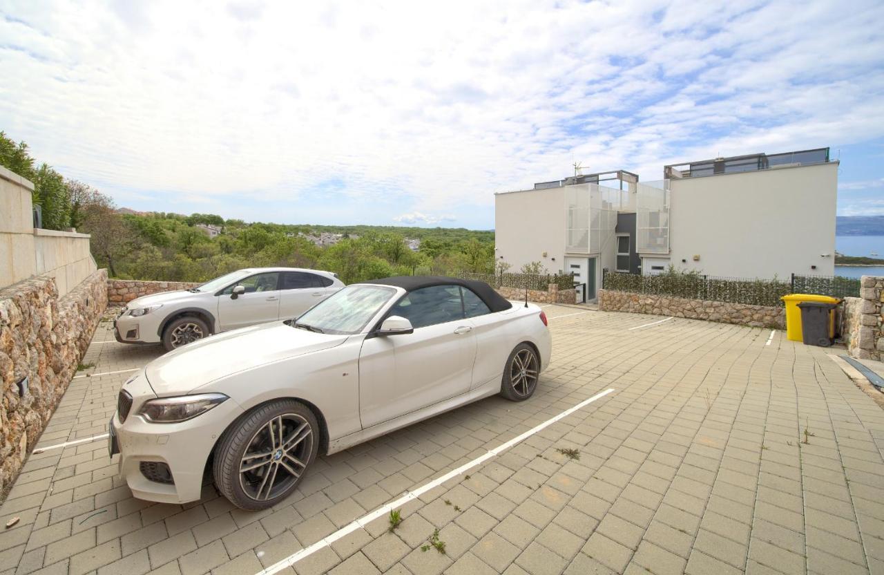 Villa Solis Lacus Modern Apartment - Private Heated Pool - Smart Tv Sky X - Free Parking Njivice Exteriér fotografie