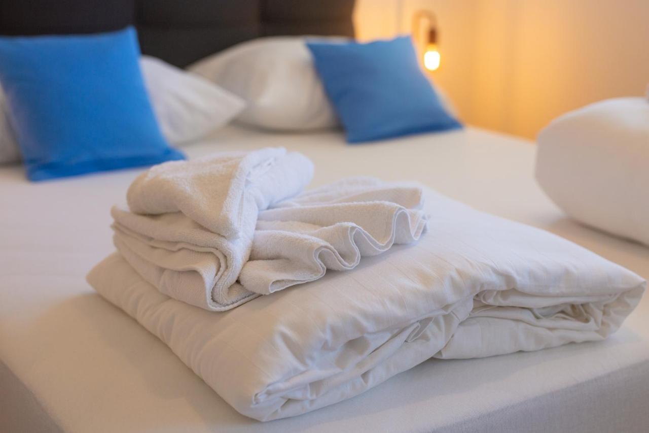 Villa Solis Lacus Modern Apartment - Private Heated Pool - Smart Tv Sky X - Free Parking Njivice Exteriér fotografie