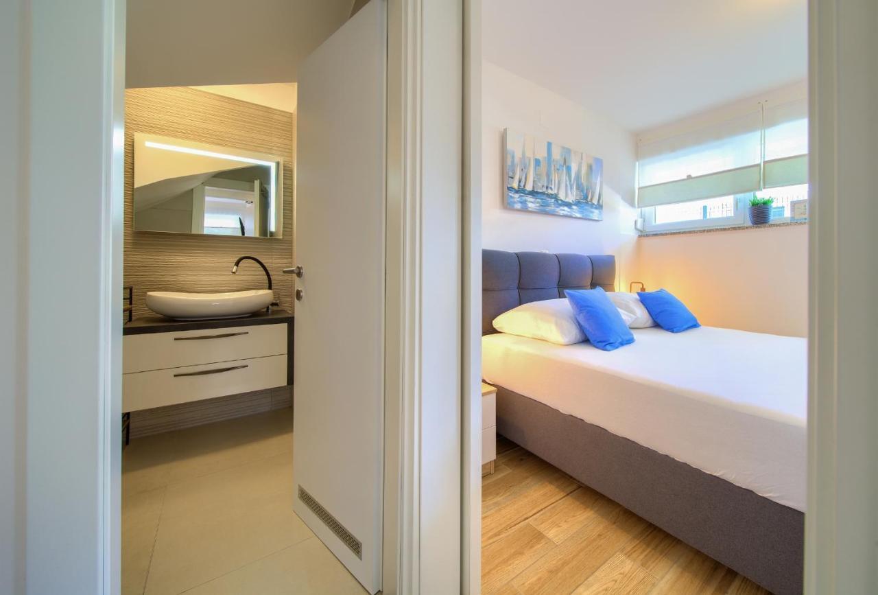 Villa Solis Lacus Modern Apartment - Private Heated Pool - Smart Tv Sky X - Free Parking Njivice Exteriér fotografie